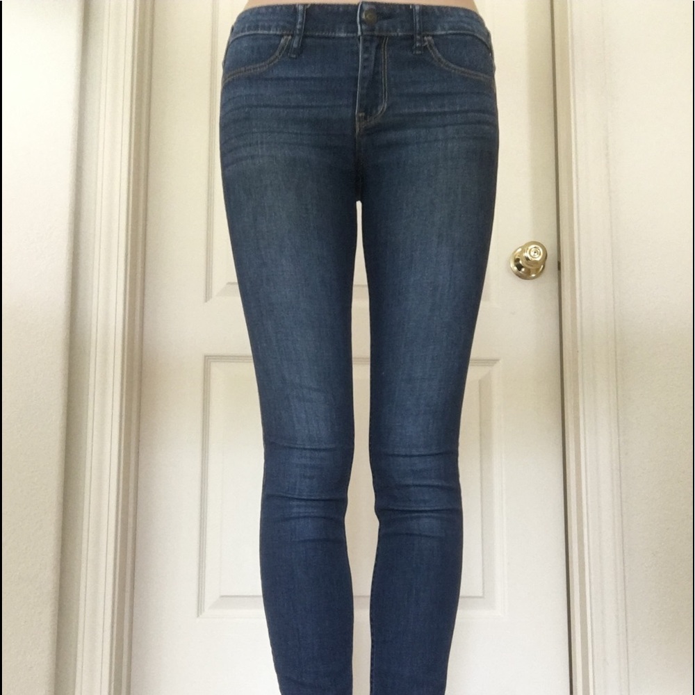 Hollister jeans